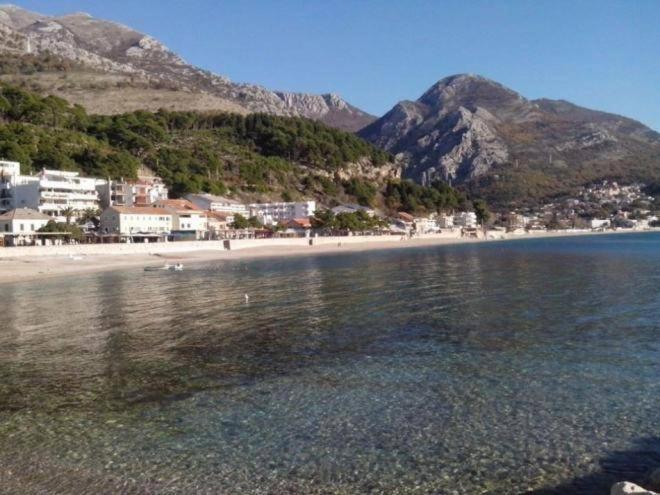 Apartments Holiday Lux Sutomore Esterno foto