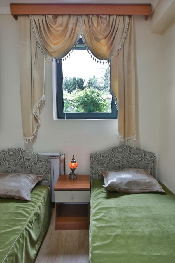 Apartments Holiday Lux Sutomore Esterno foto
