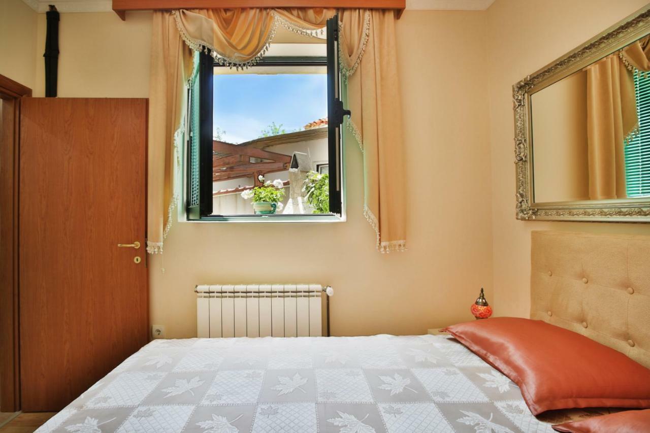 Apartments Holiday Lux Sutomore Esterno foto
