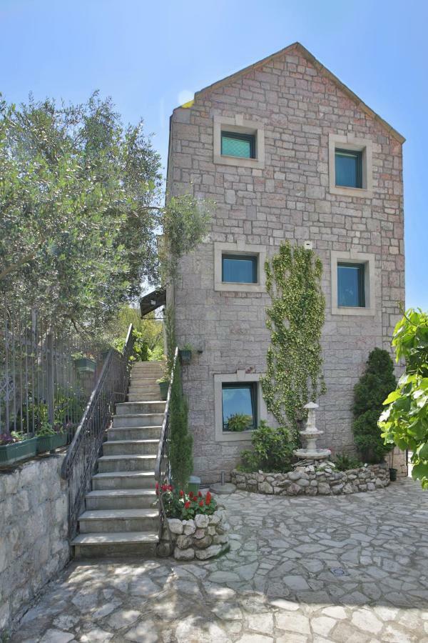 Apartments Holiday Lux Sutomore Esterno foto